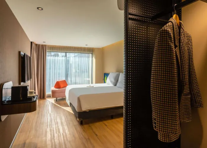 Novotel Centro Historico Hotel 4*