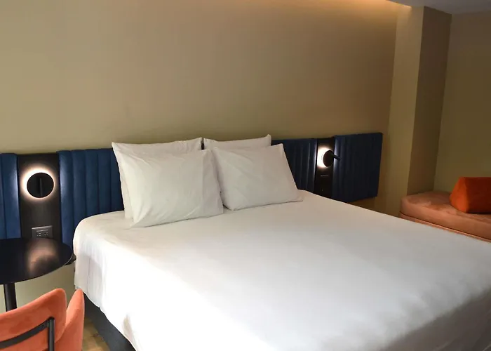 Novotel Centro Historico 4*