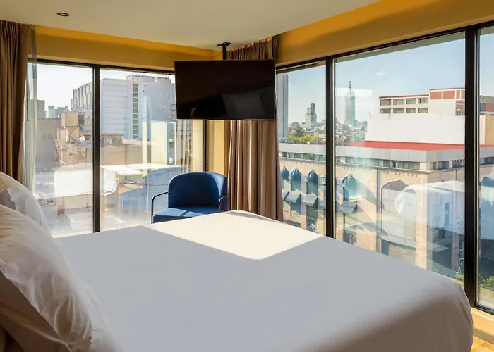 Novotel Centro Historico 4*