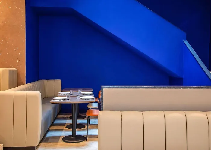 Novotel Centro Historico Hotel 4*