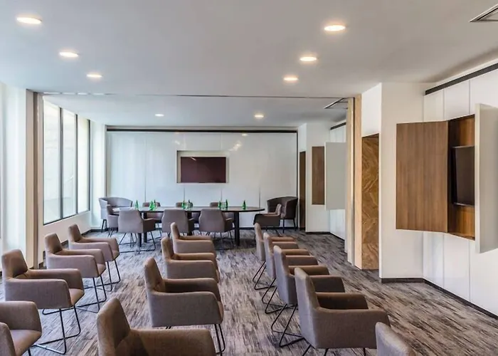 Novotel Centro Historico 4*