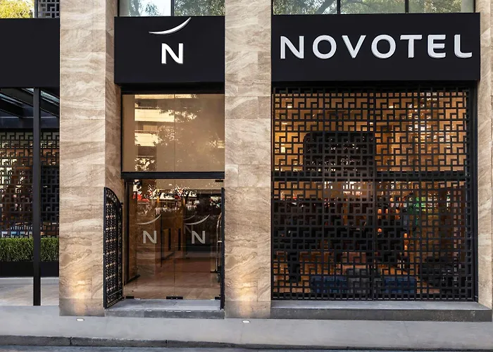 Novotel Centro Historico ホテル